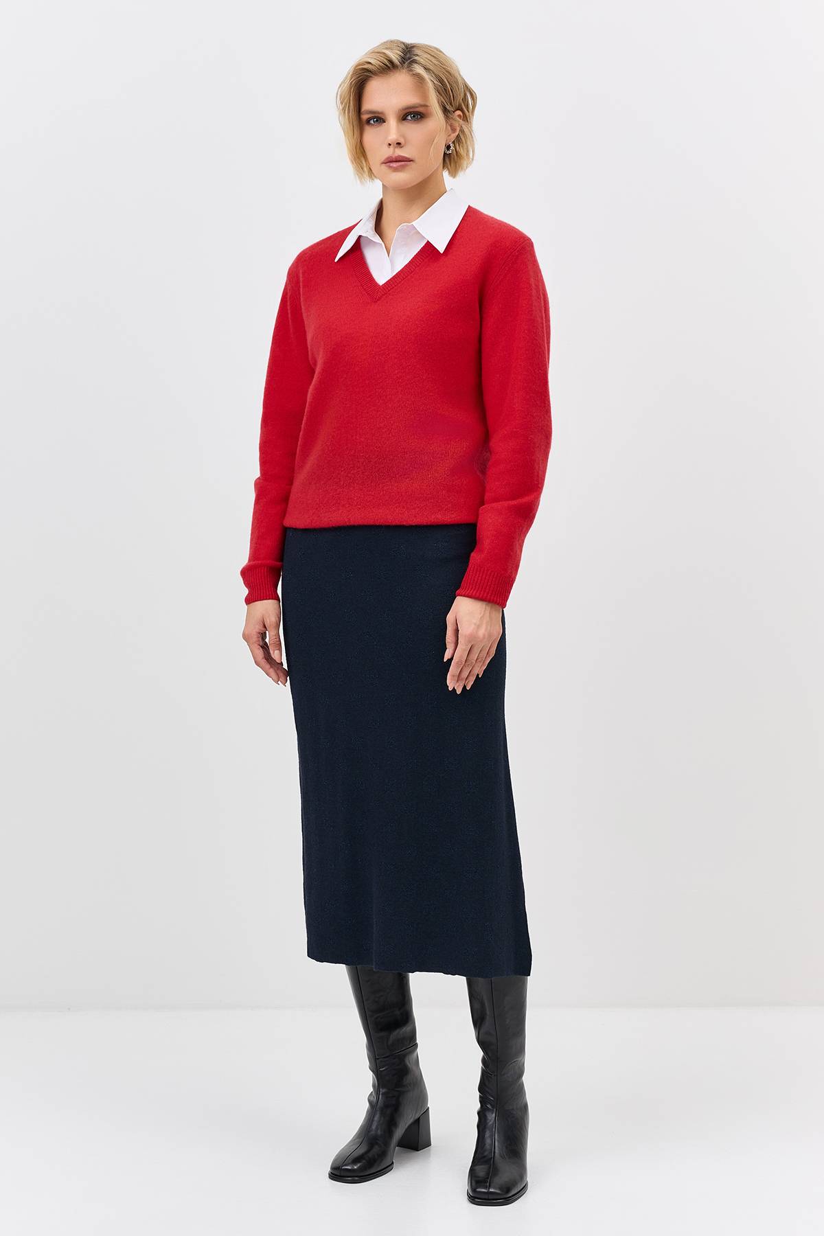 Лимитированная серия красный джемпер с V-образным вырезом из 100% кашемира и ремень, 38