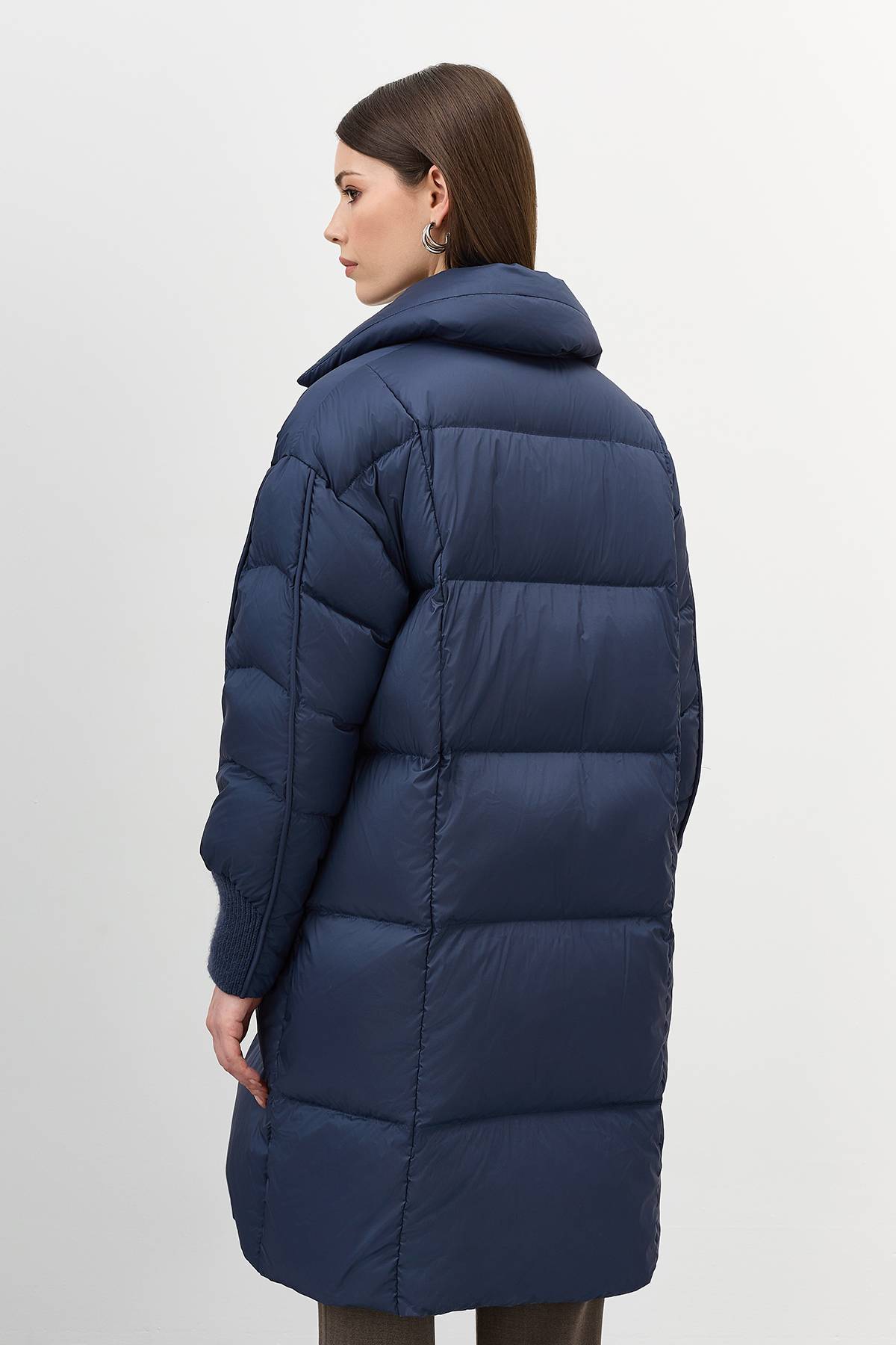 Лимитированная серия пуховик на запах с трикотажной манишкой и палантин, 44