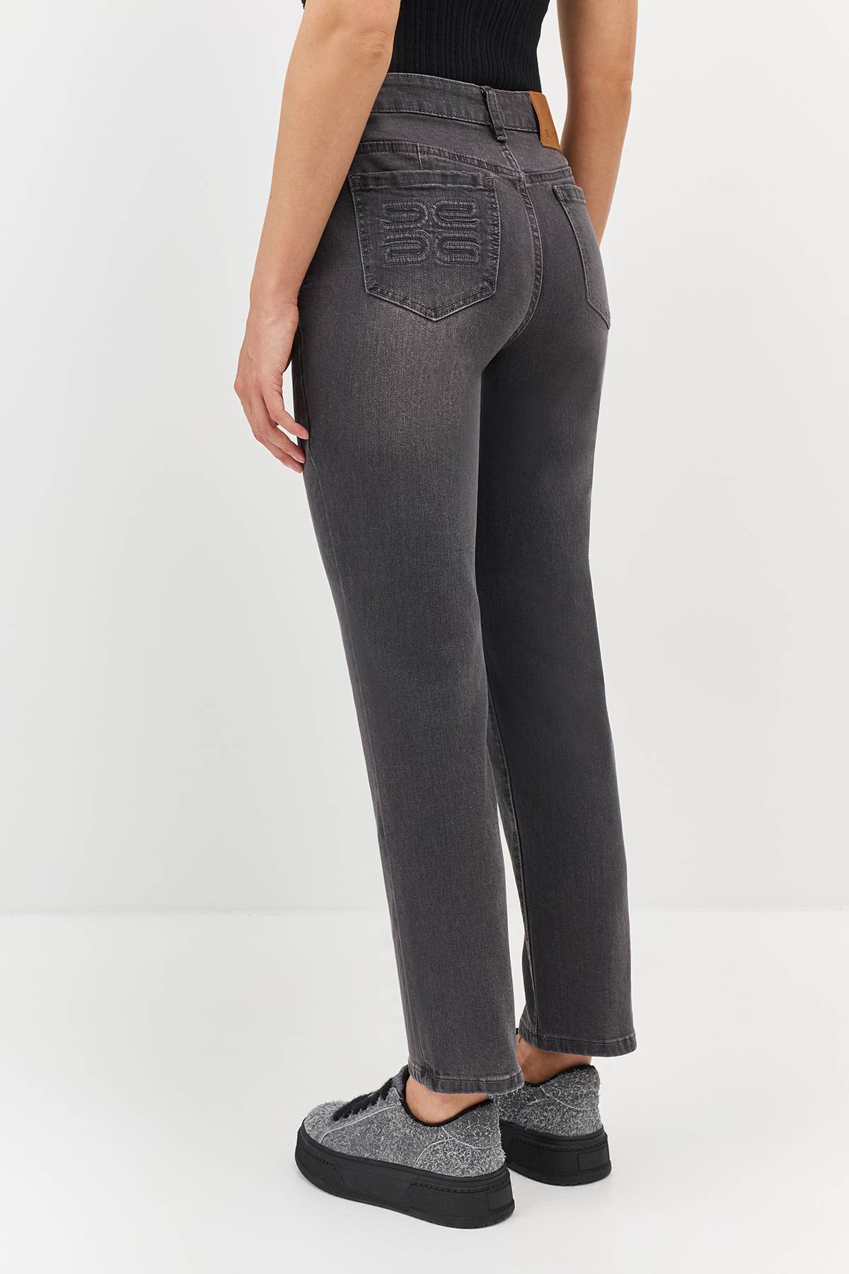 Графитовые джинсы с деликатной варкой, 38