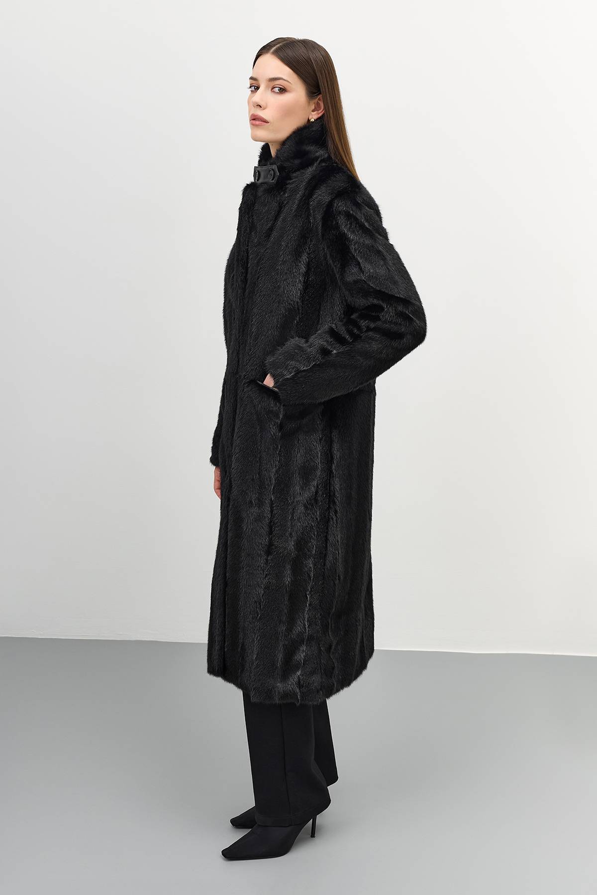 Лимитированная серия шуба из искуственного меха норки с палантином, 48