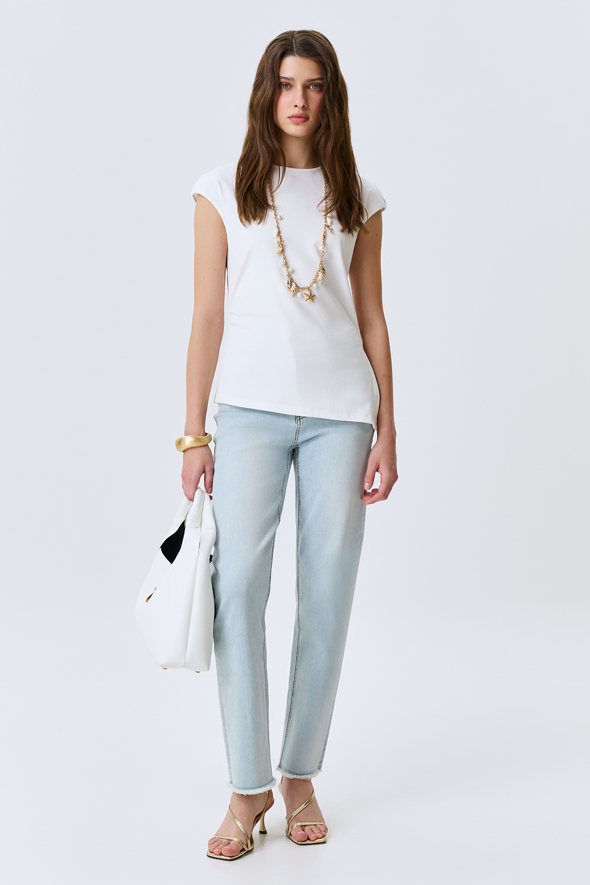 Асимметричный топ с высоким разрезом, 52