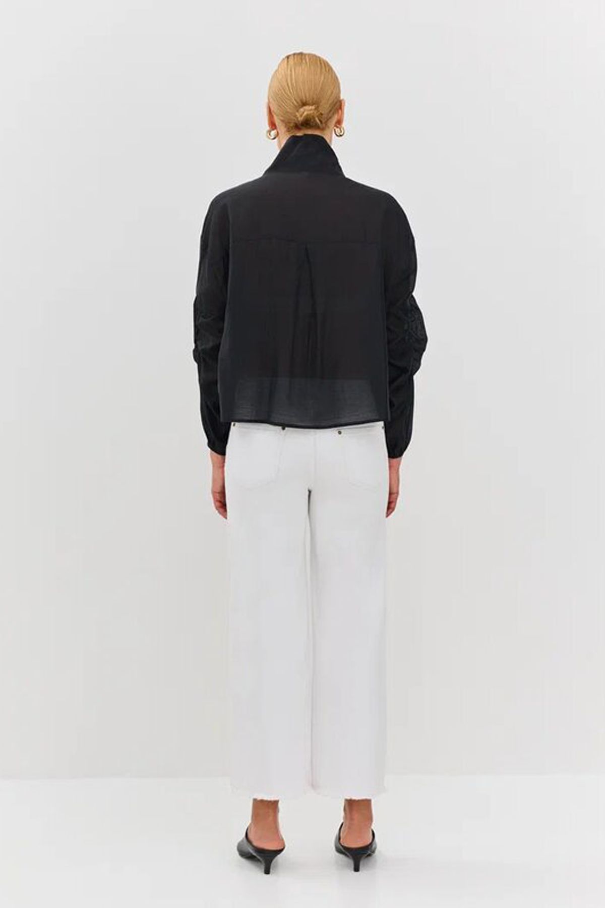 Белые джинсы с бахромой, 52р