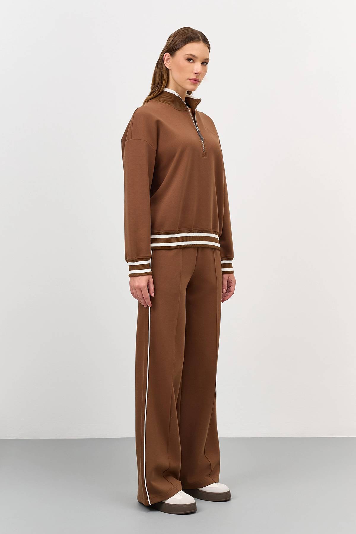 Лимитированная серия джемпер с короткой молнией и ремень, 42