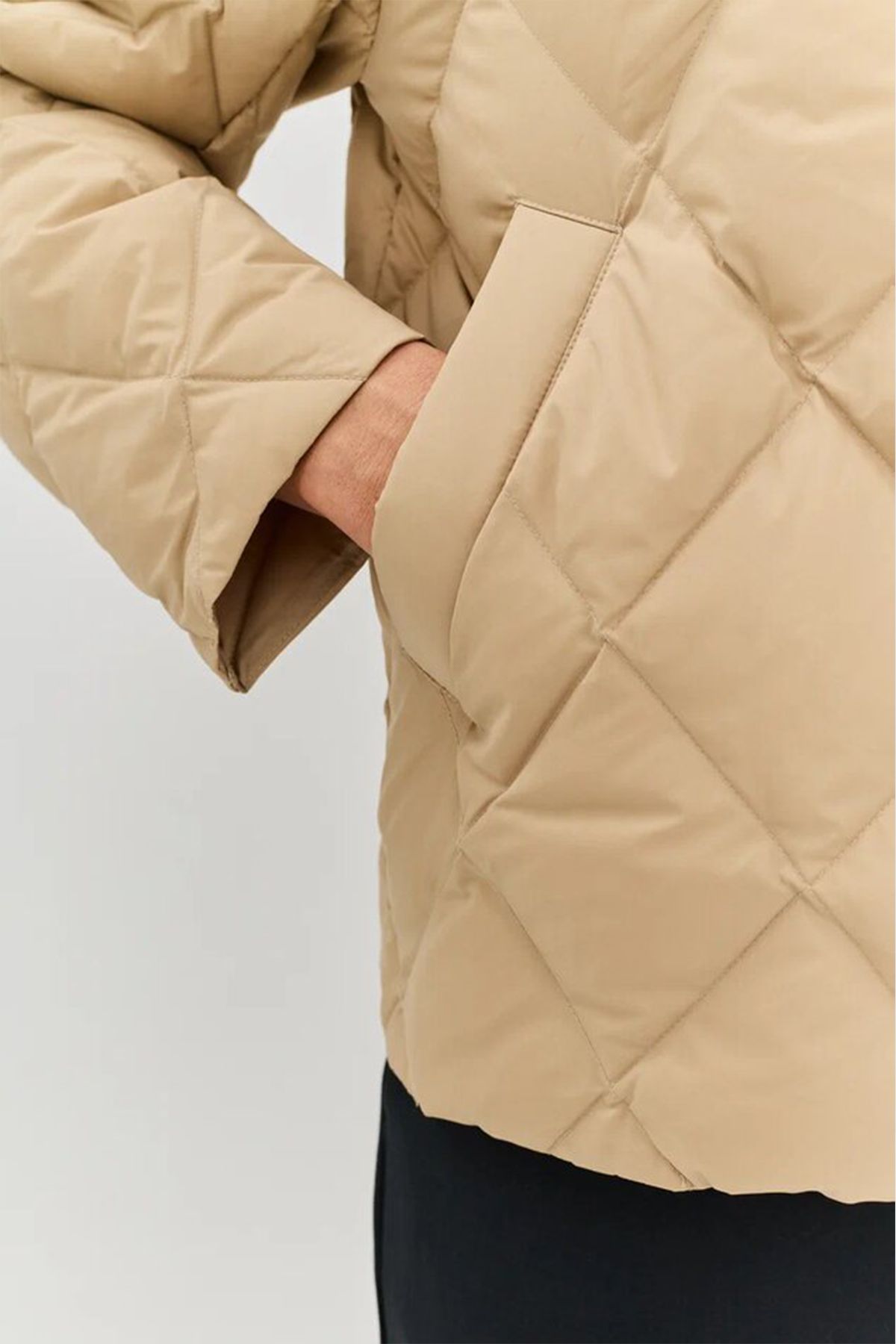 Куртка с ромбовидной стежкой и съемной манишкой, 52р