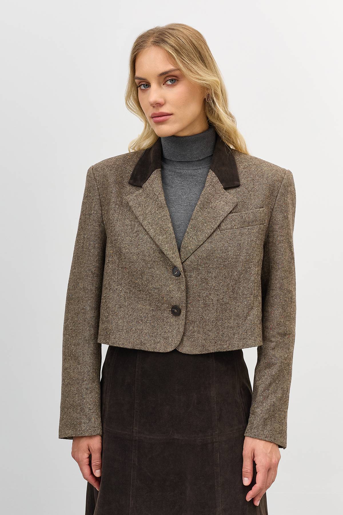 Лимитированная серия юбка А-силуэта из искуственной замши и ремень, 46