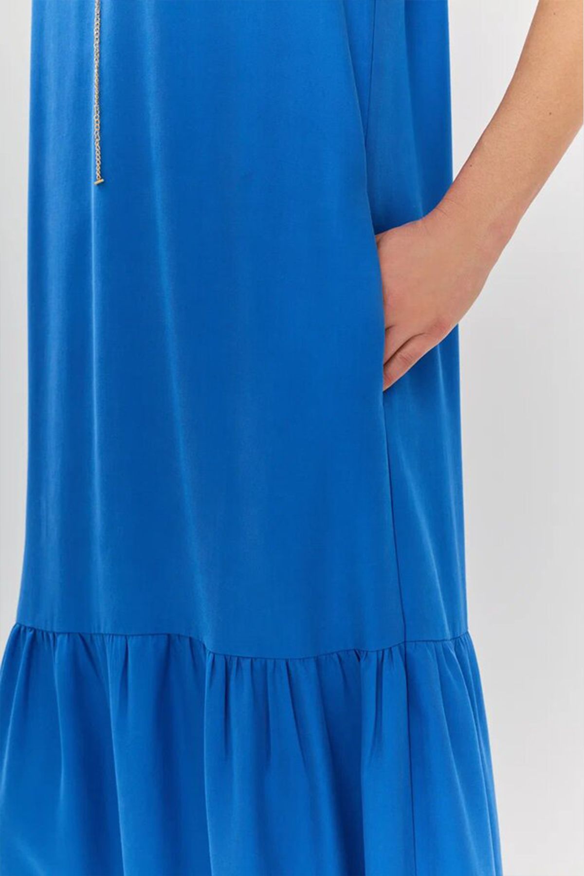 Платье синего цвета без рукавов, 48р