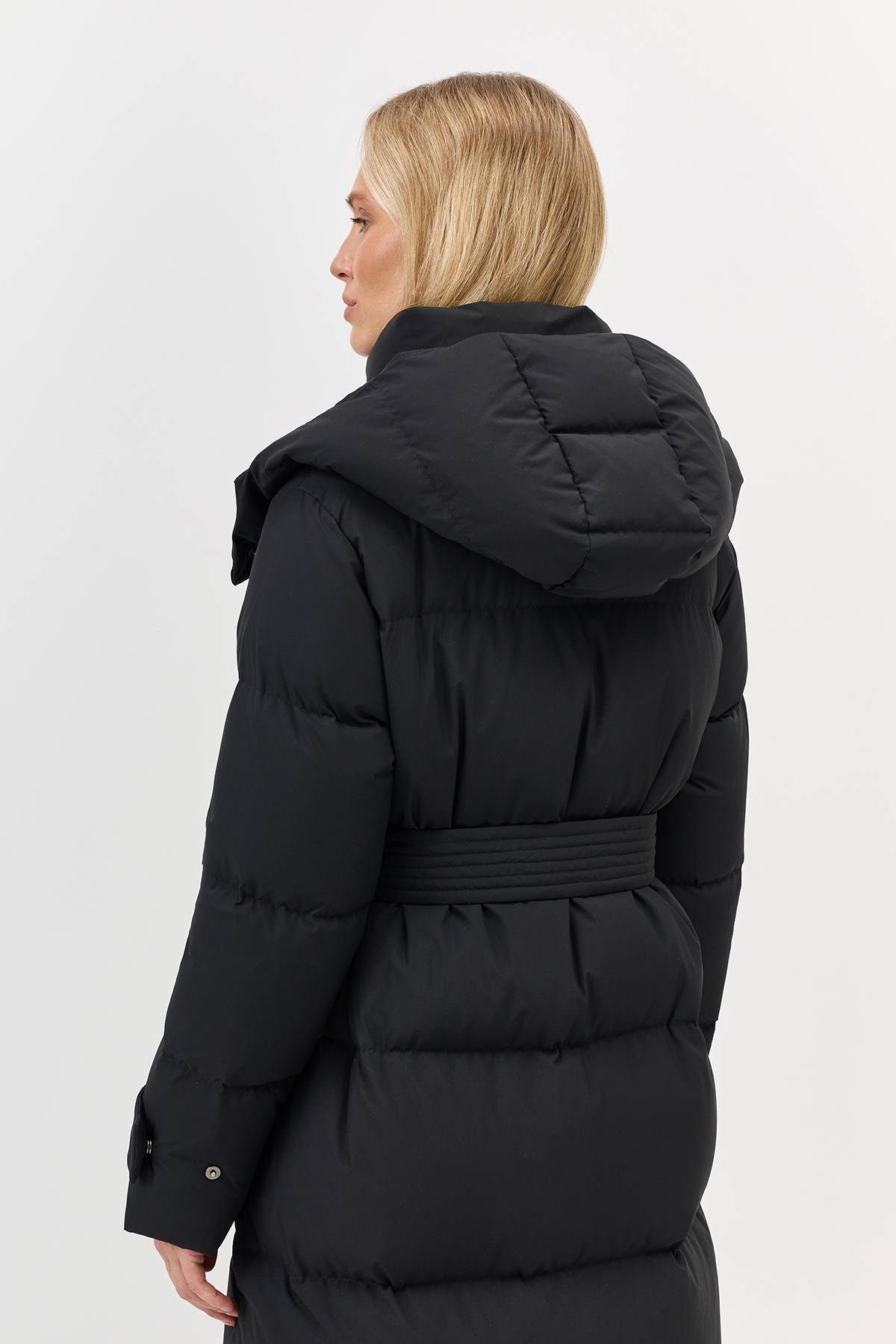 Лимитированная серия приталенный пуховик со съемным капюшоном с палантином, 42