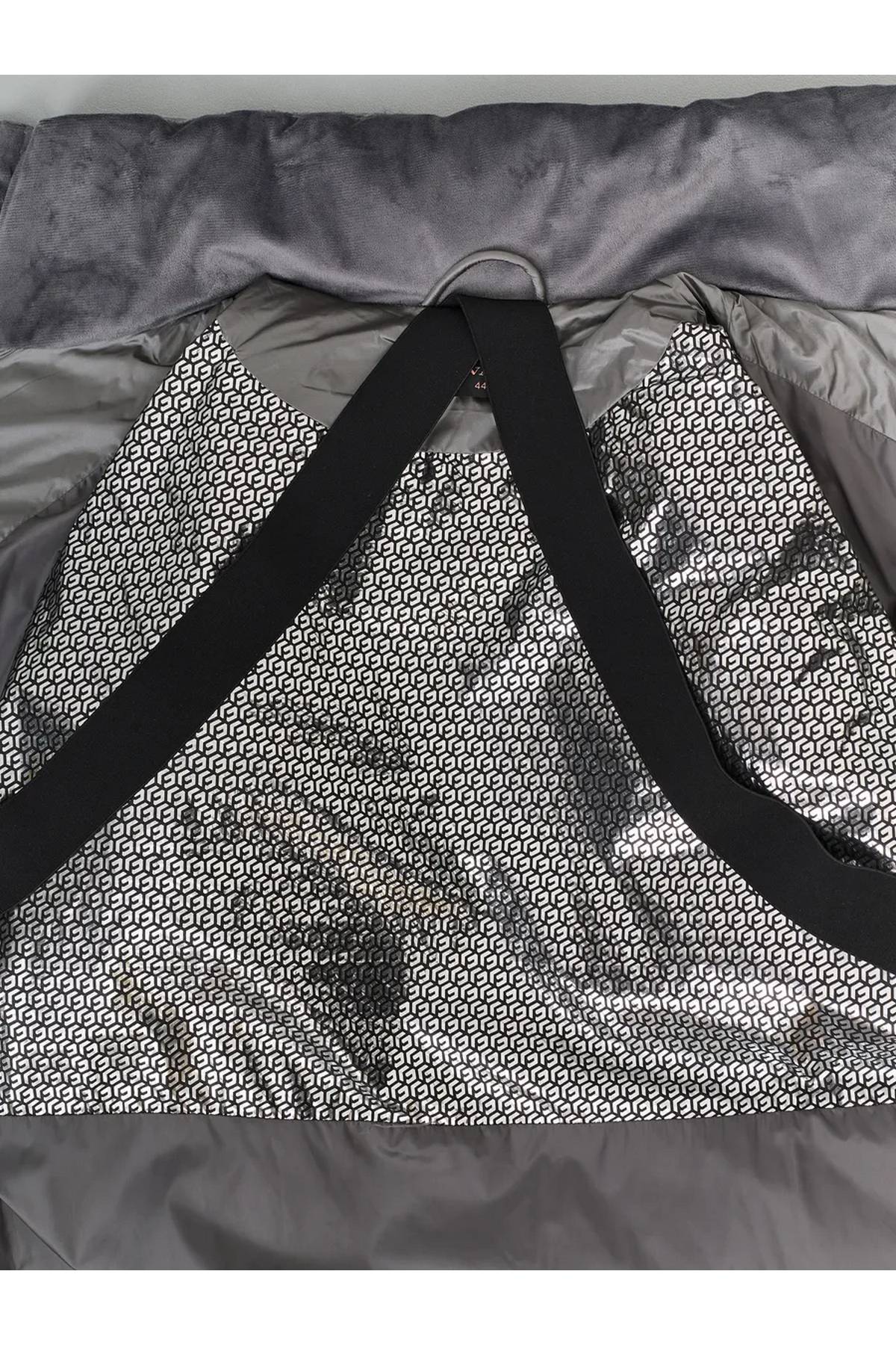 Лимитированная серия длинный пуховик на натуральном утеплителе и палантин, 48