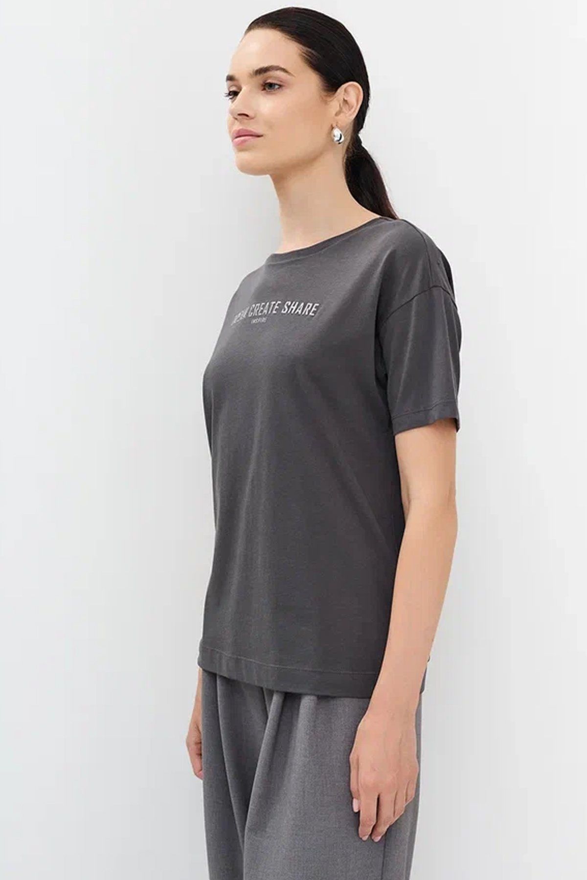 Футболка из хлопкового трикотажа с текстовым принтом, 50р