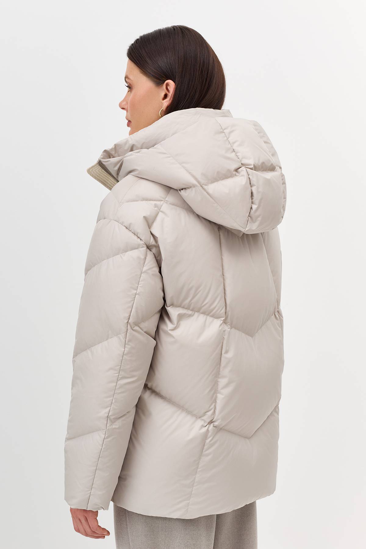 Лимитированная серия  светлая объемная фактурная куртка и палантин, 36