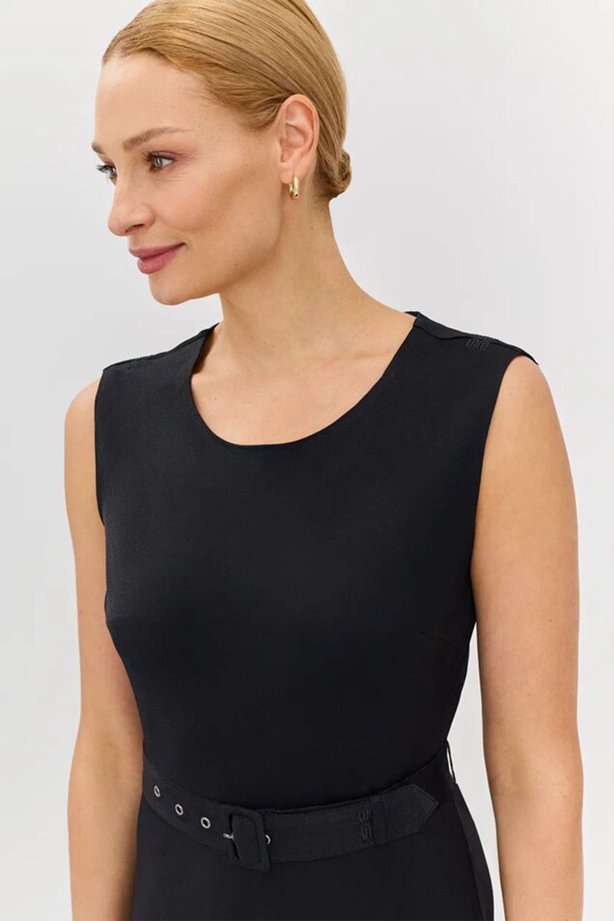 Платье из вискозы с поясом, 42р