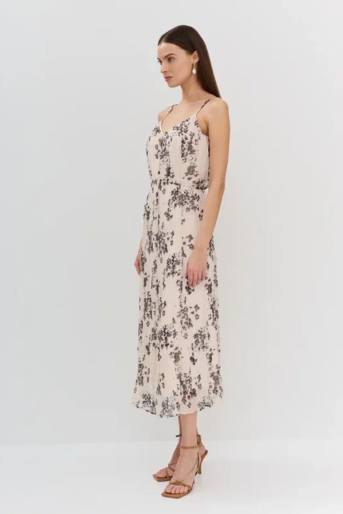 Легкое платье на бретелях с принтом, 44р