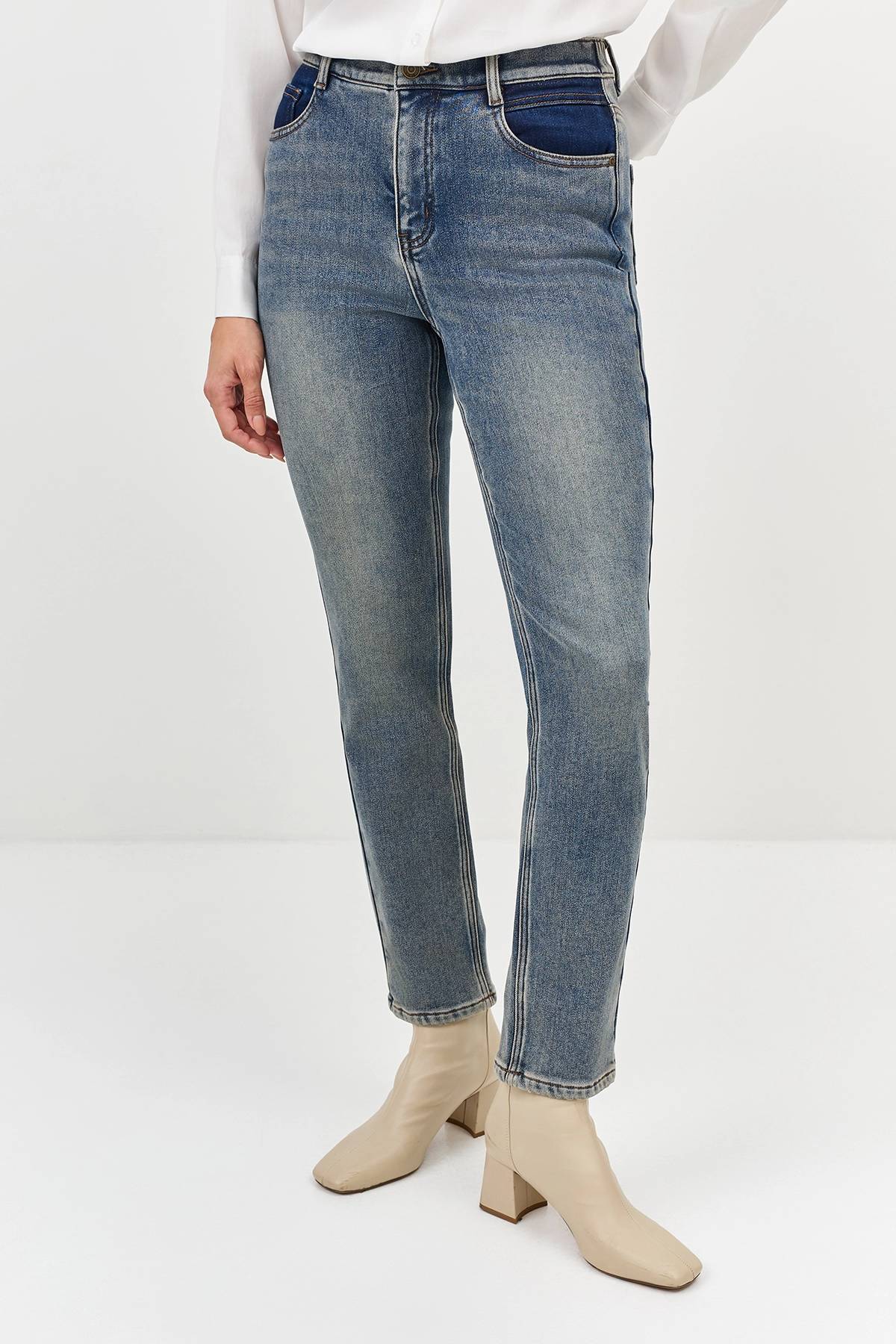 Утепленные джинсы с контрастными деталями, 46