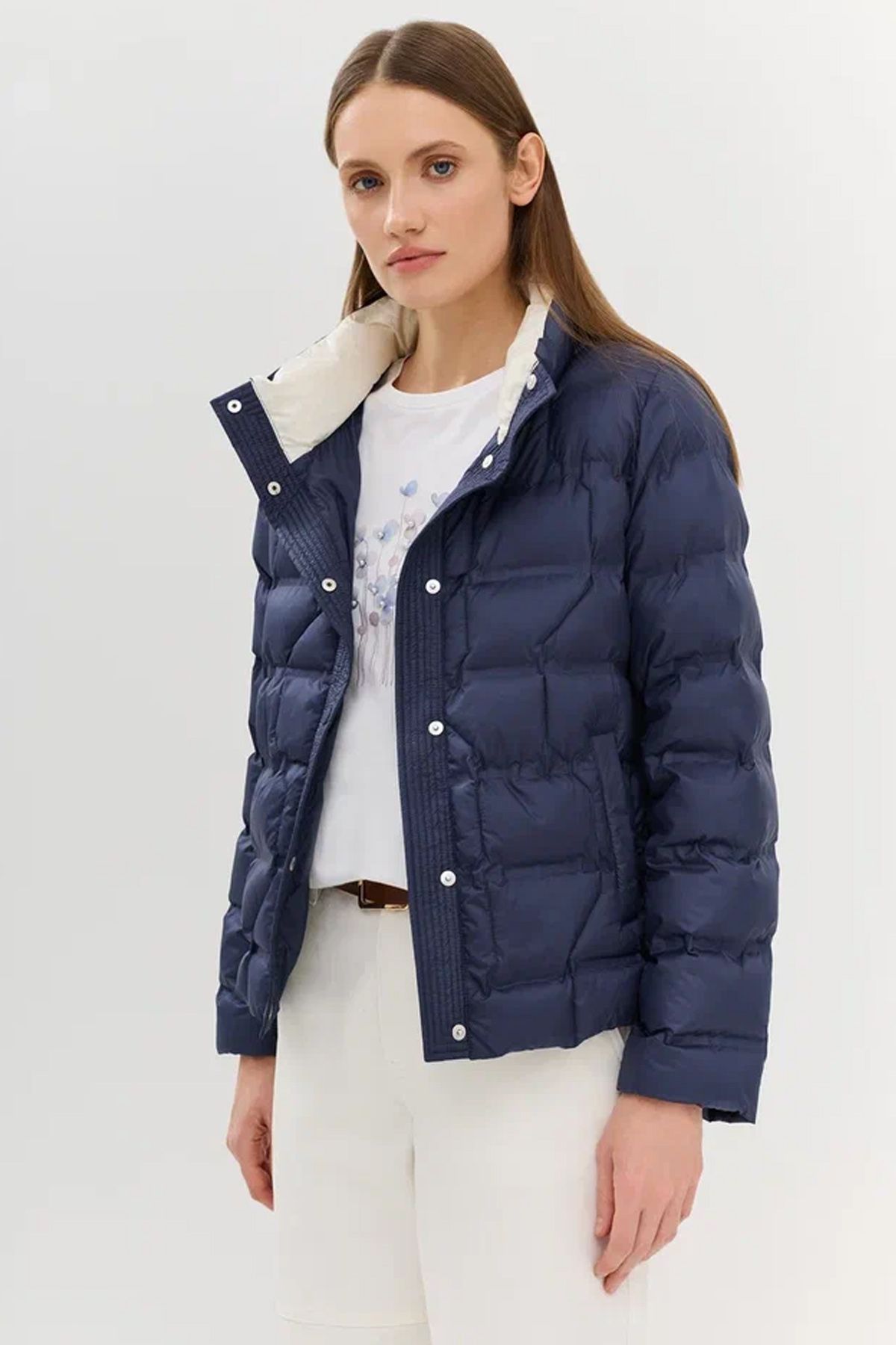 Куртка с контрастной подкладкой в темно-синем цвете, 44р