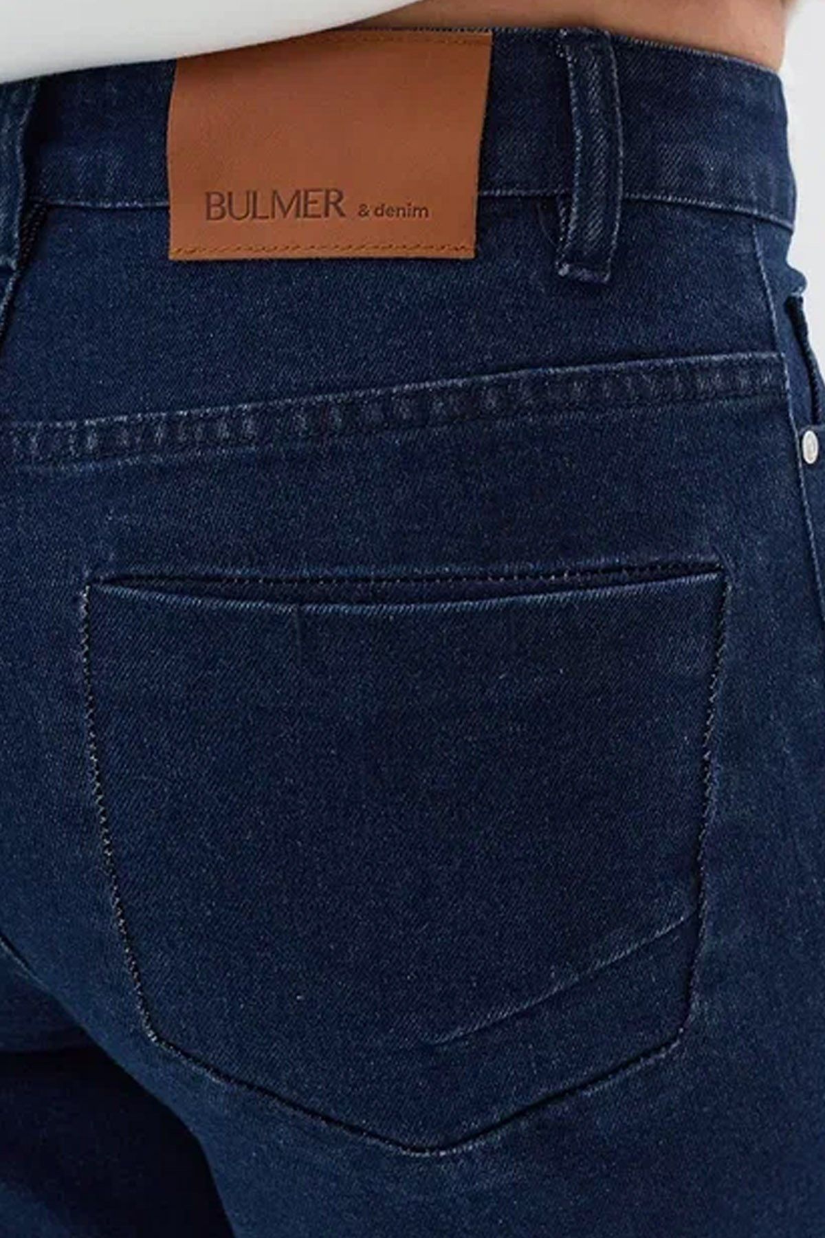 Джинсы прямого силуэта с отстроченными стрелками, 52р