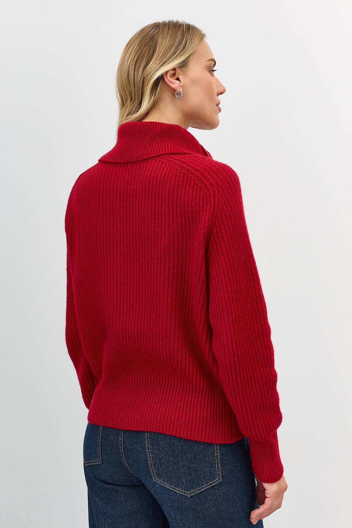 Лимитированная серия красный свитер с отложным воротником на молнии и ремень, 42