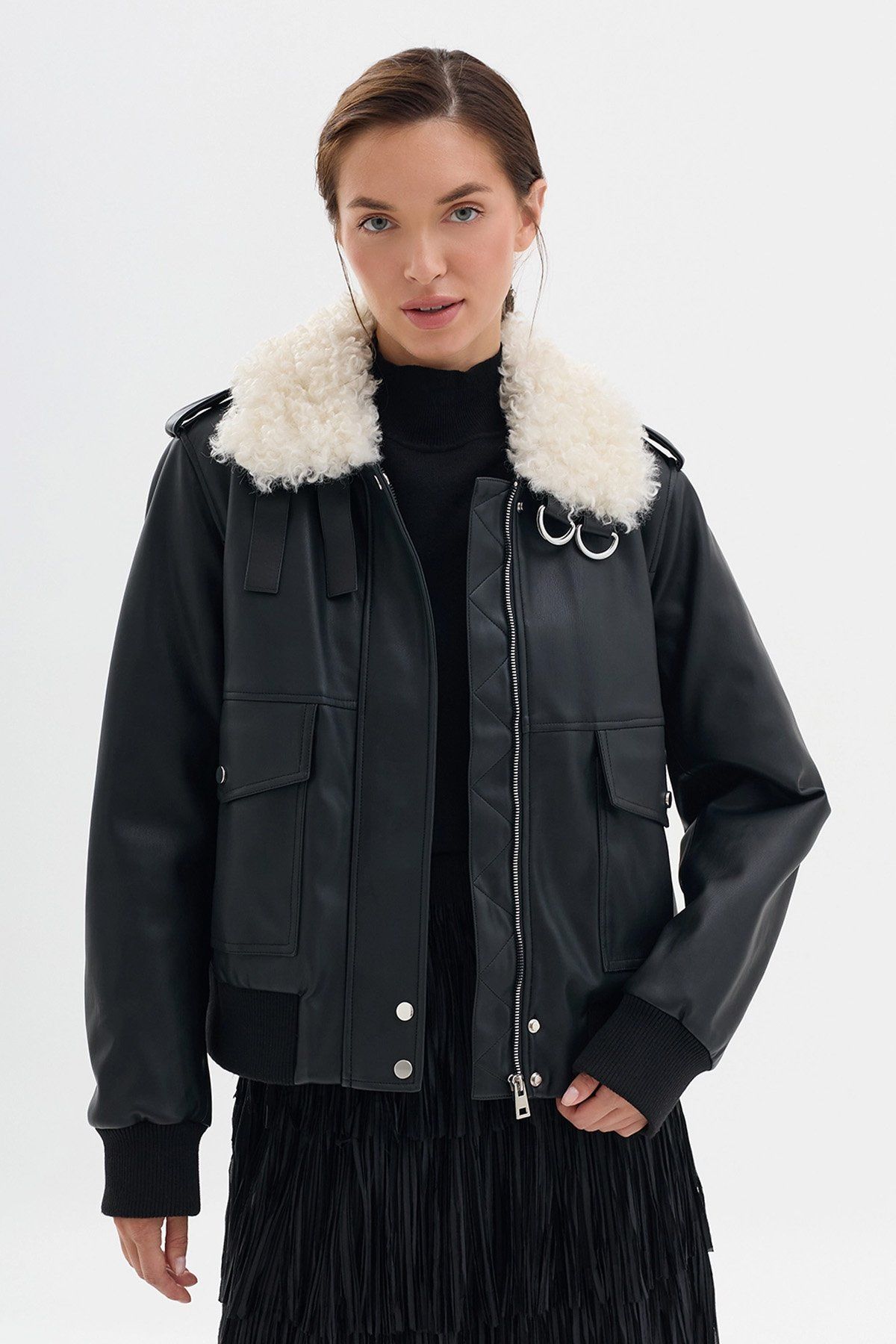 Куртка из полиуретана с несъёмным воротником, 44р