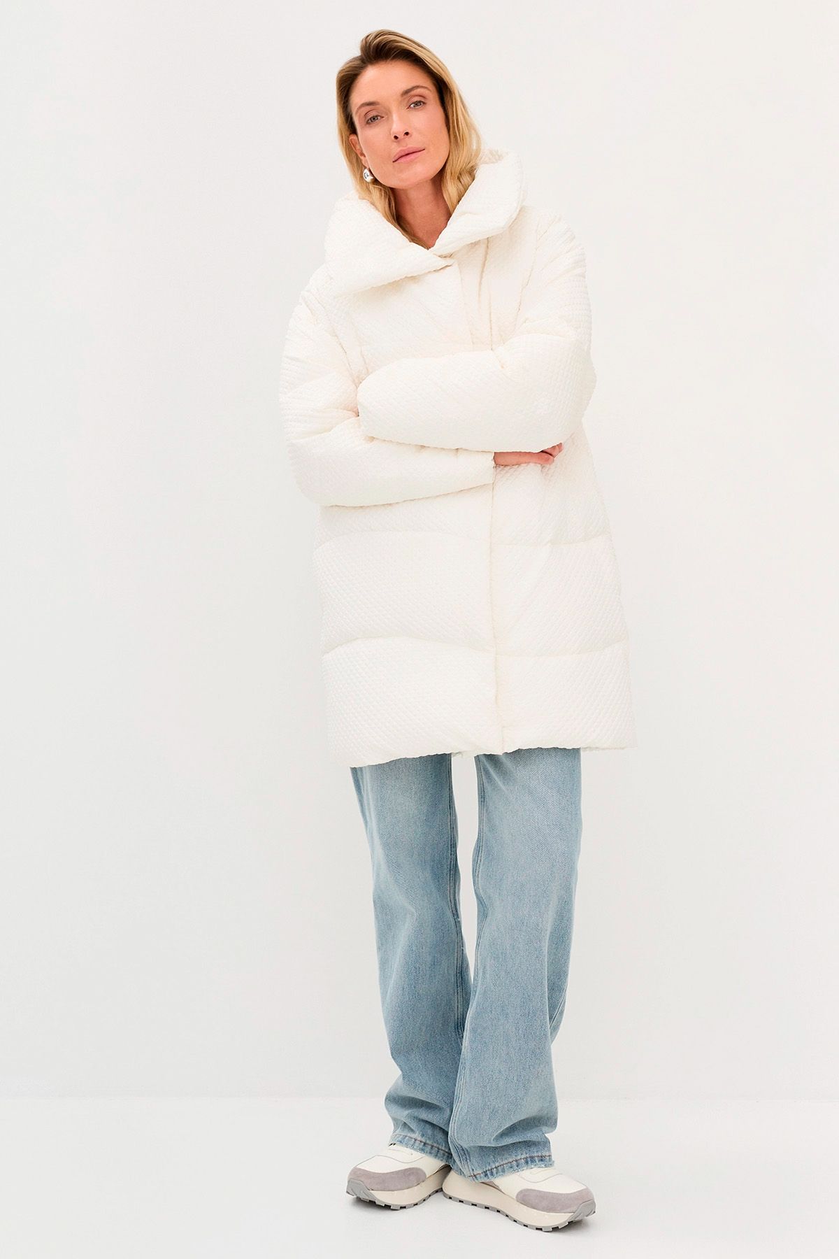 Фактурное пальто с волнистой стежкой в белом цвете, 48р