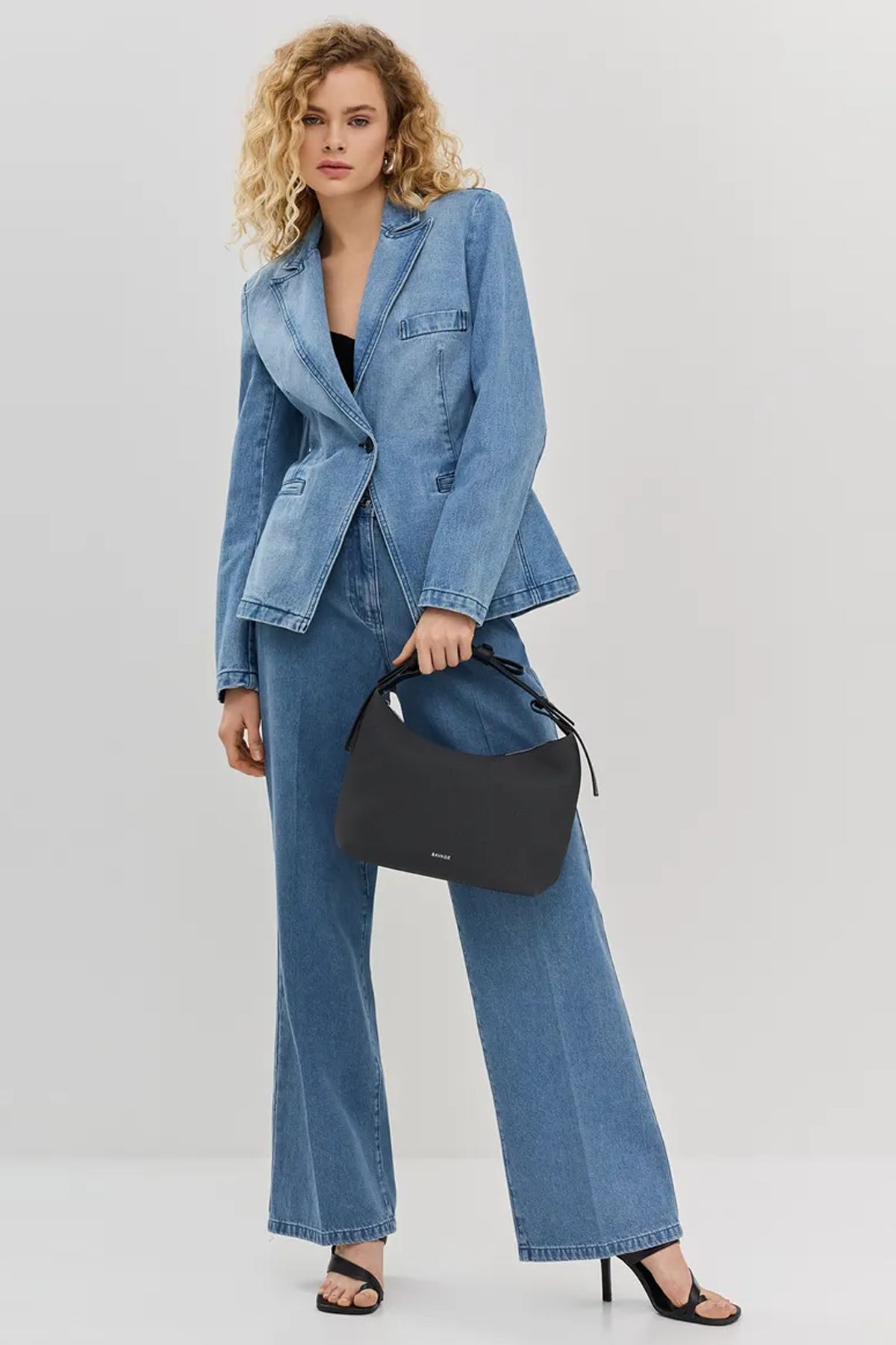 Сумка-багет графитового цвета из рельефной искусственной кожи, One