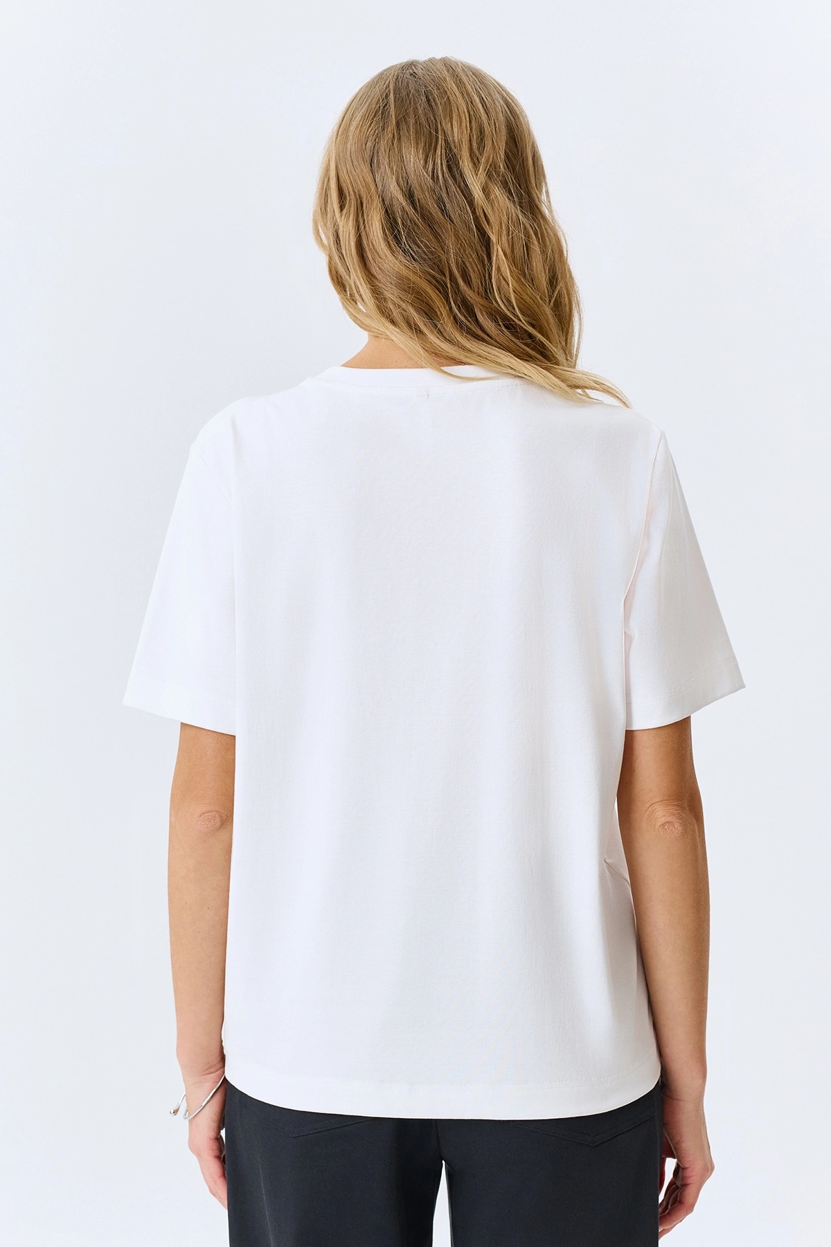 Футболка с монохромным принтом, 46