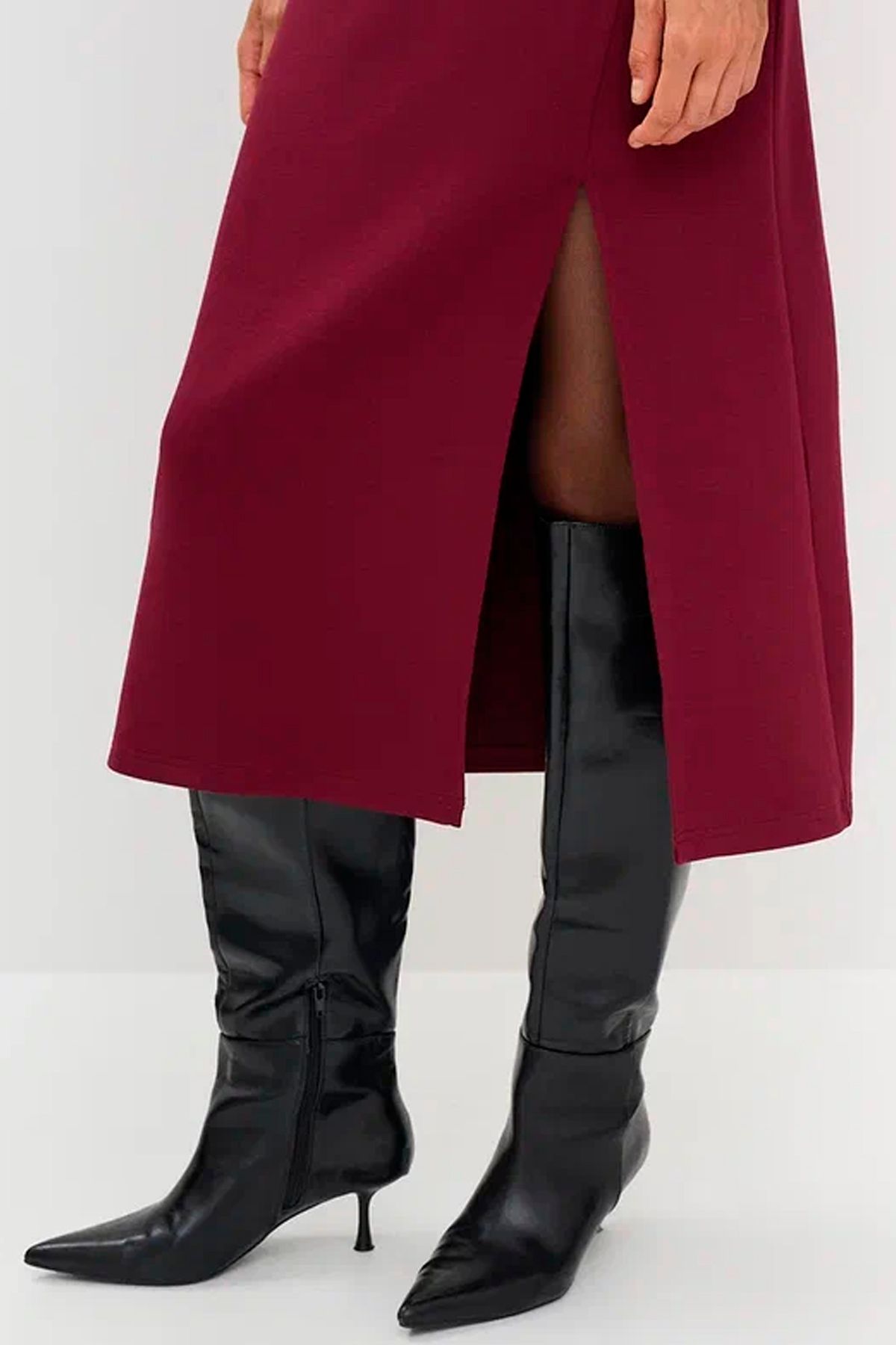 Бордовое платье А-силуэта с разрезами, 44р