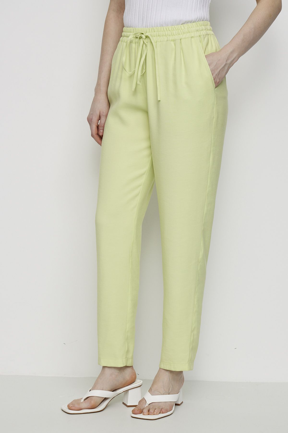 Брюки с зауженными штанинами, 44р