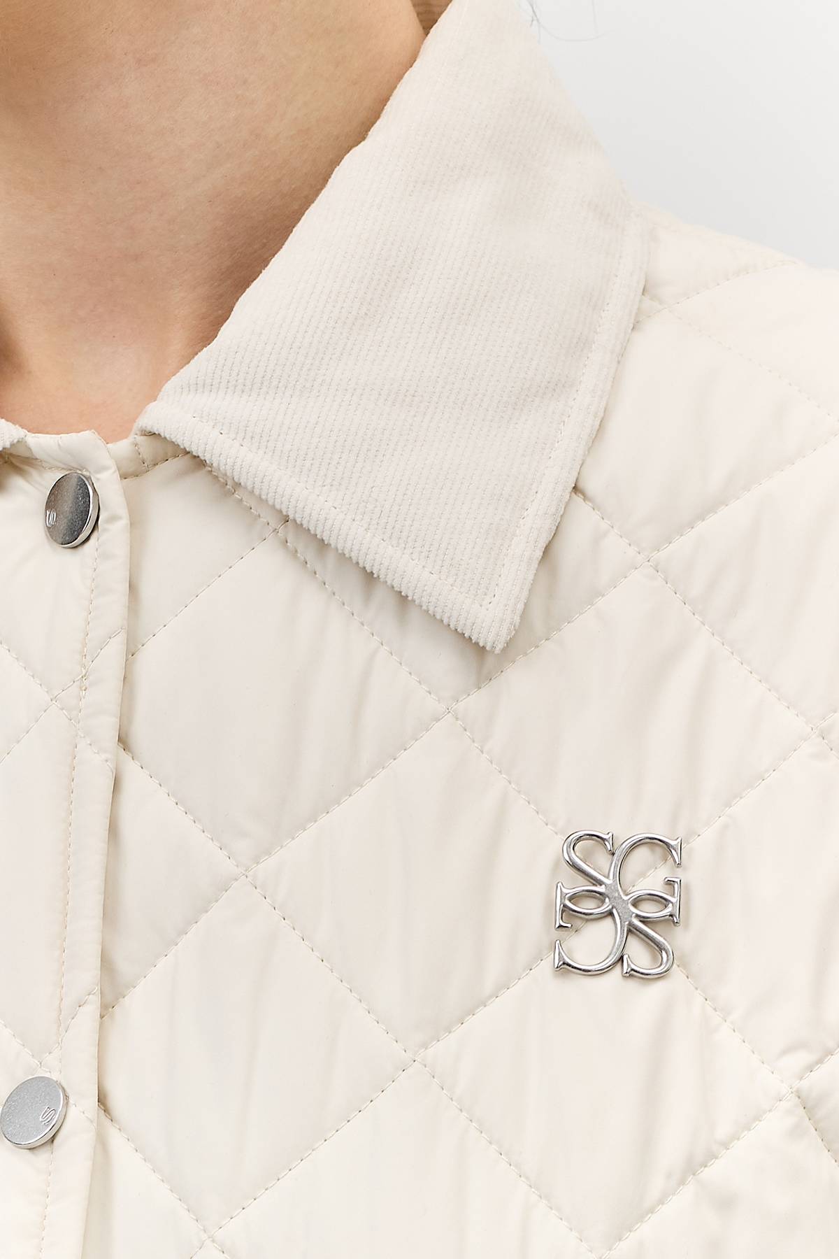 Лимитированная серия светло-бежевая куртка с палантином, 44