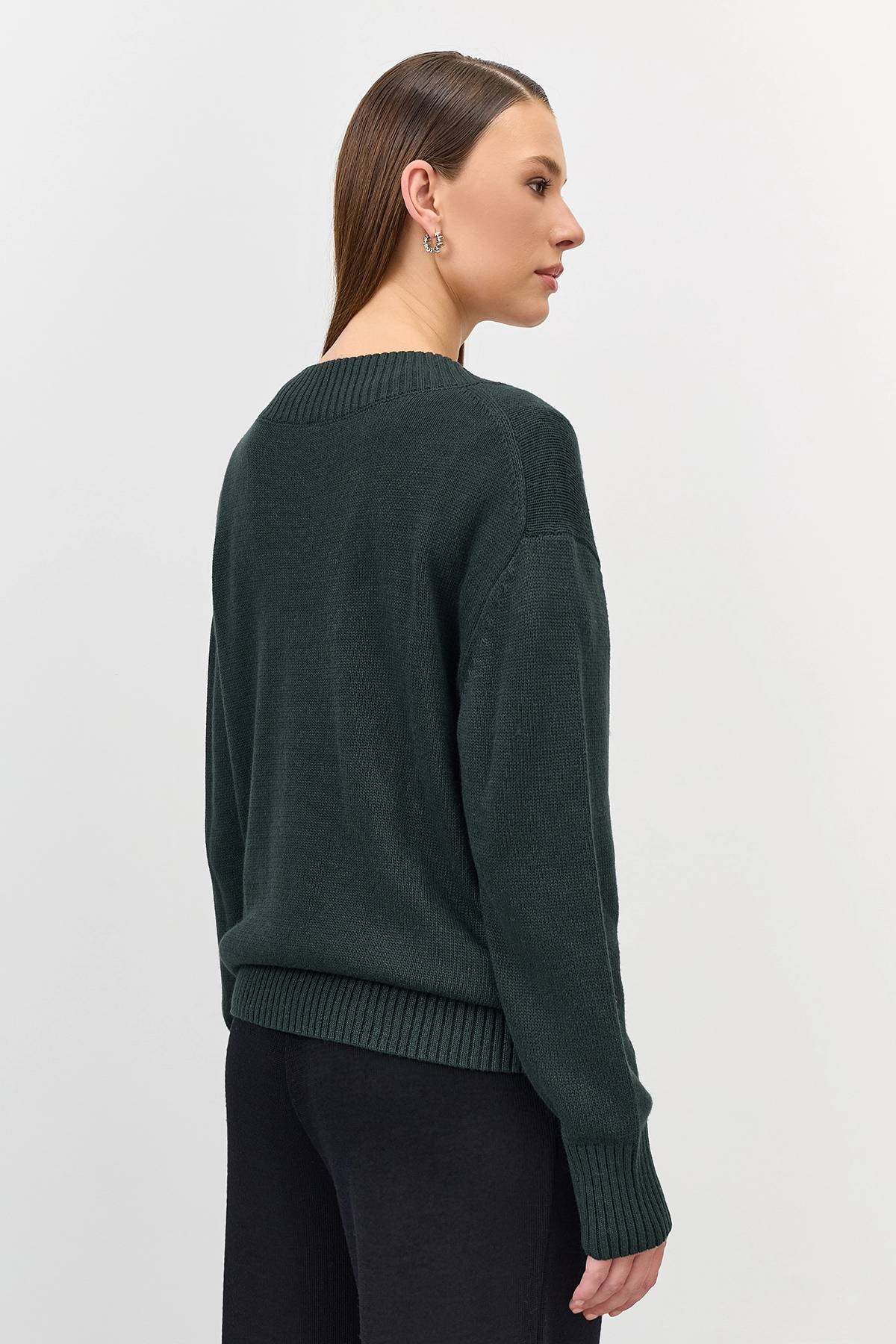 Базовый джемпер с V-образным вырезом, 40