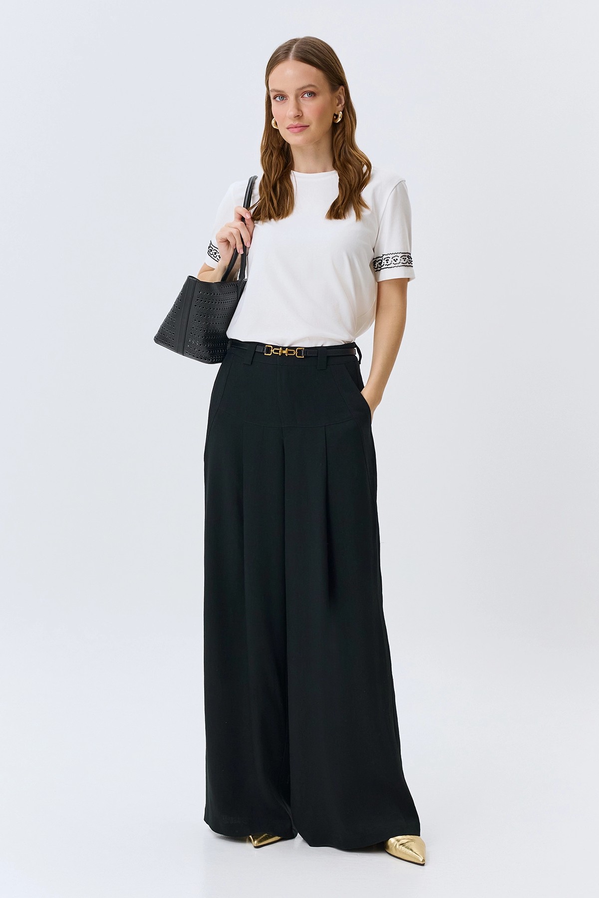 Футболка с декором на рукавах, 46