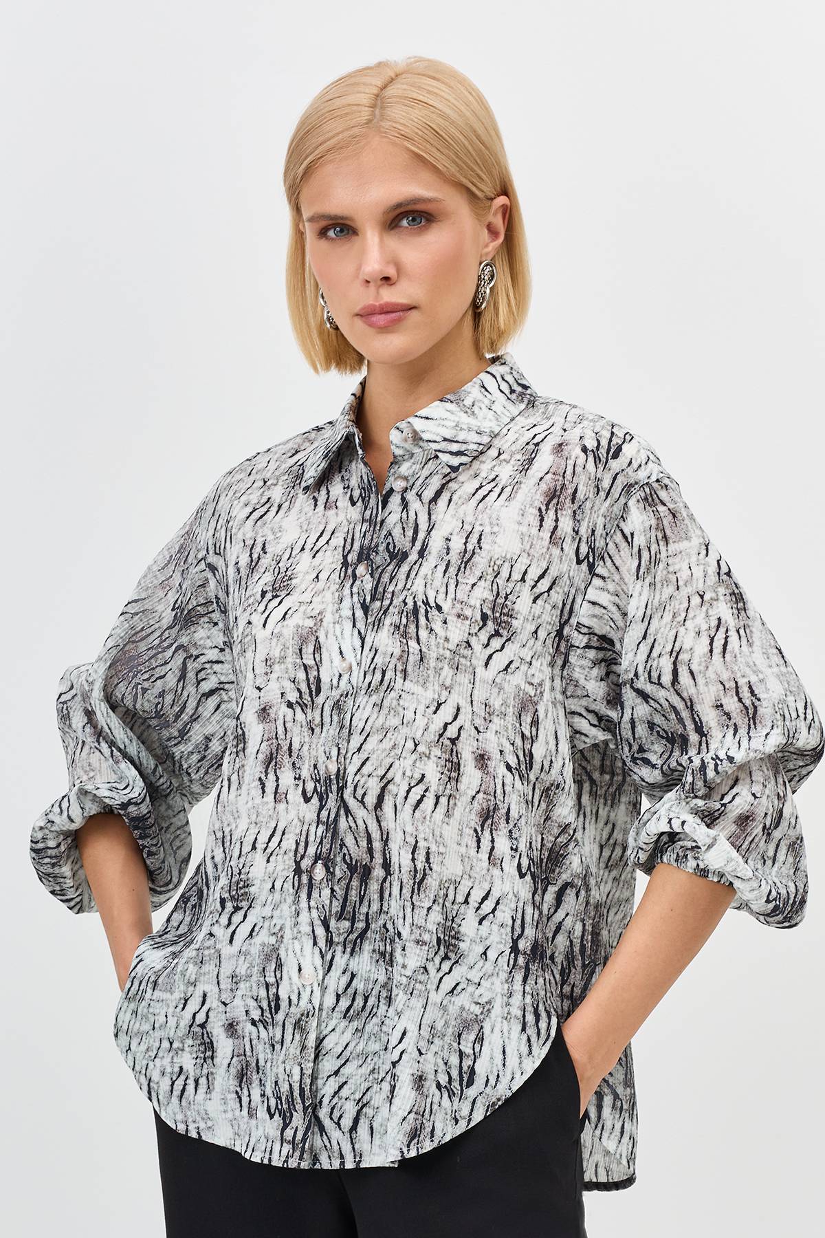 Лимитированая серия блузка из вискозы с принтом и ремень, 44