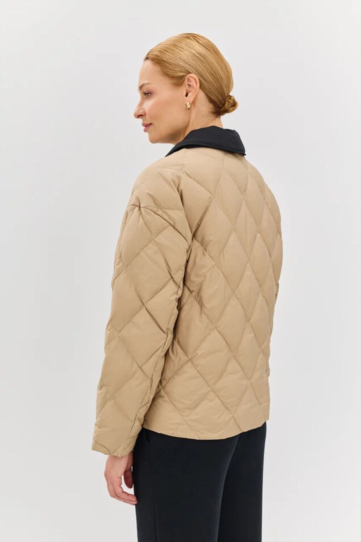 Куртка с ромбовидной стежкой и съемной манишкой, 52р