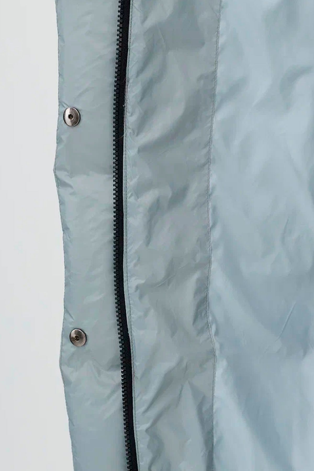 Пуховое пальто с контрастными деталями, 52р