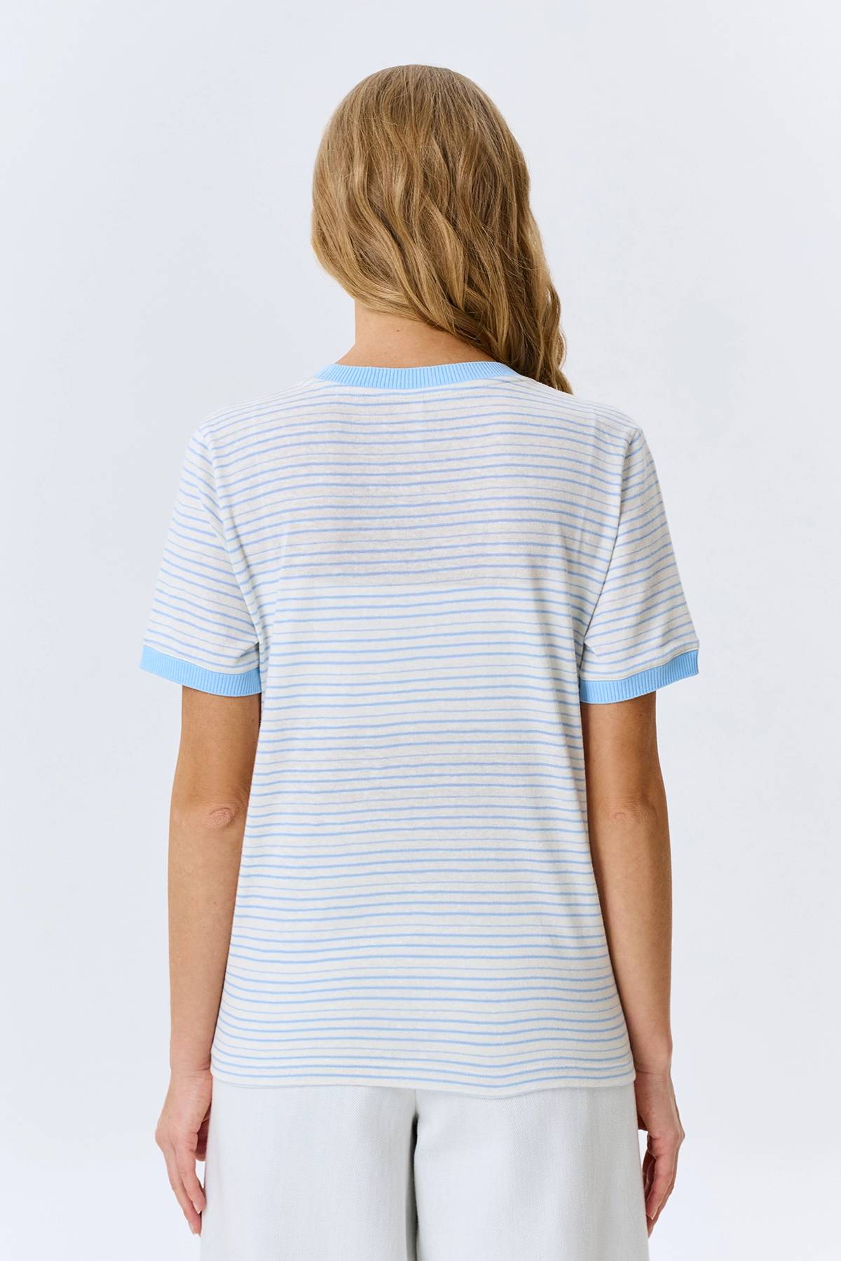 Футболка в тонкую полоску, 44