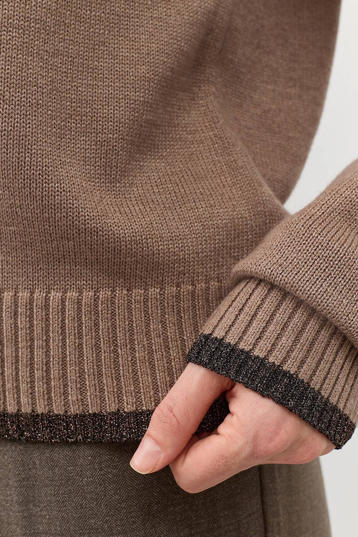 Вязаный джемпер с контрастным кантом, 44