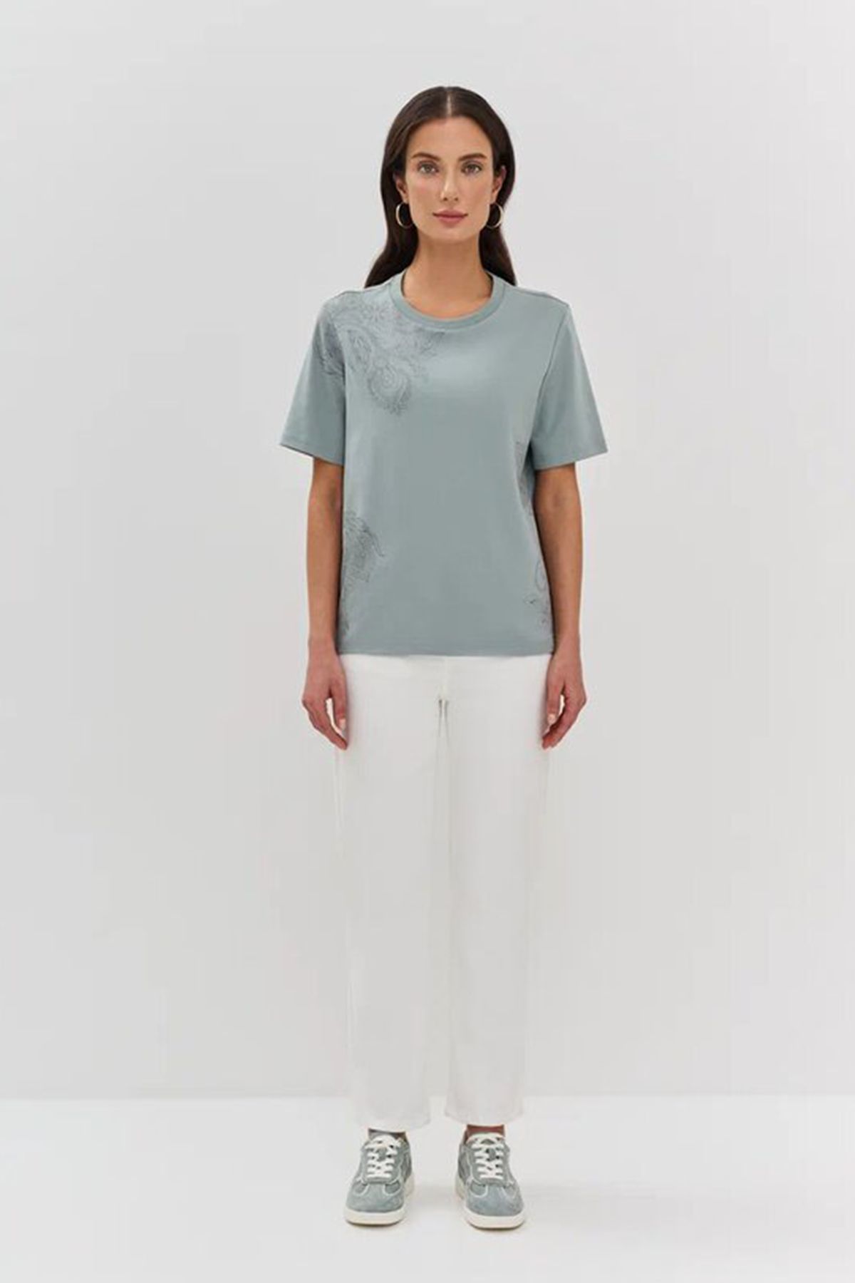 Футболка в цвете ментол с флоральным принтом, 50р