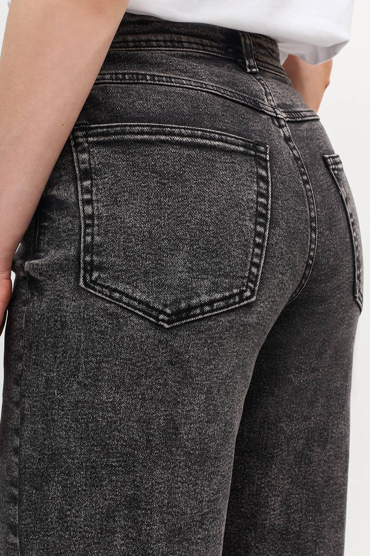 Широкие графитовые джинсы, 42