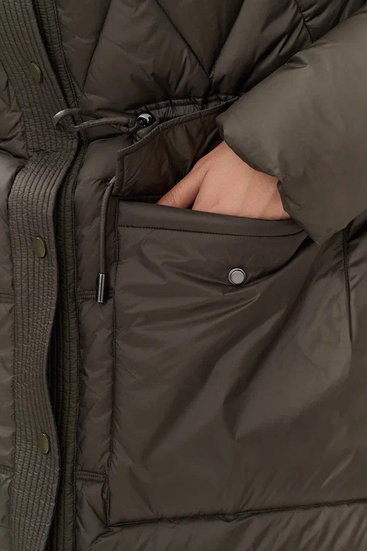 Удлиненное пальто с фигурной стежкой в цвете хаки, 50р