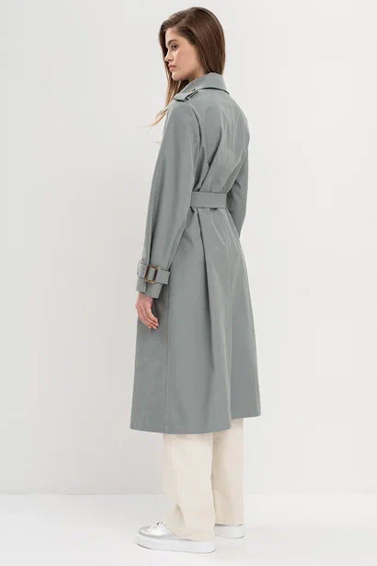 Двубортный oversize тренч серо-голубого цвета, 50р