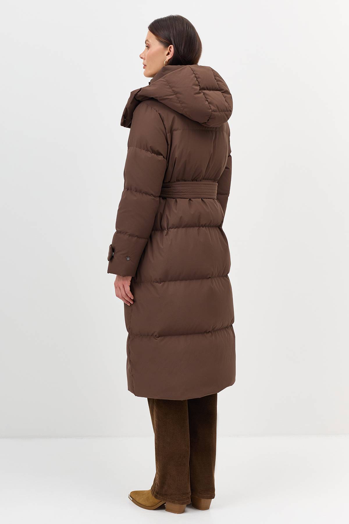 Лимитированная серия приталенный пуховик со съемным капюшоном с палантином, 46