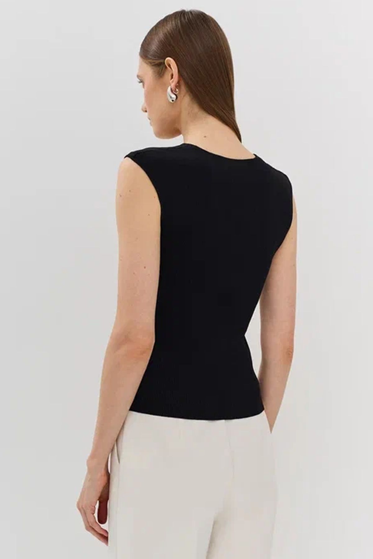 Вязаный топ с V-образным вырезом, 50р