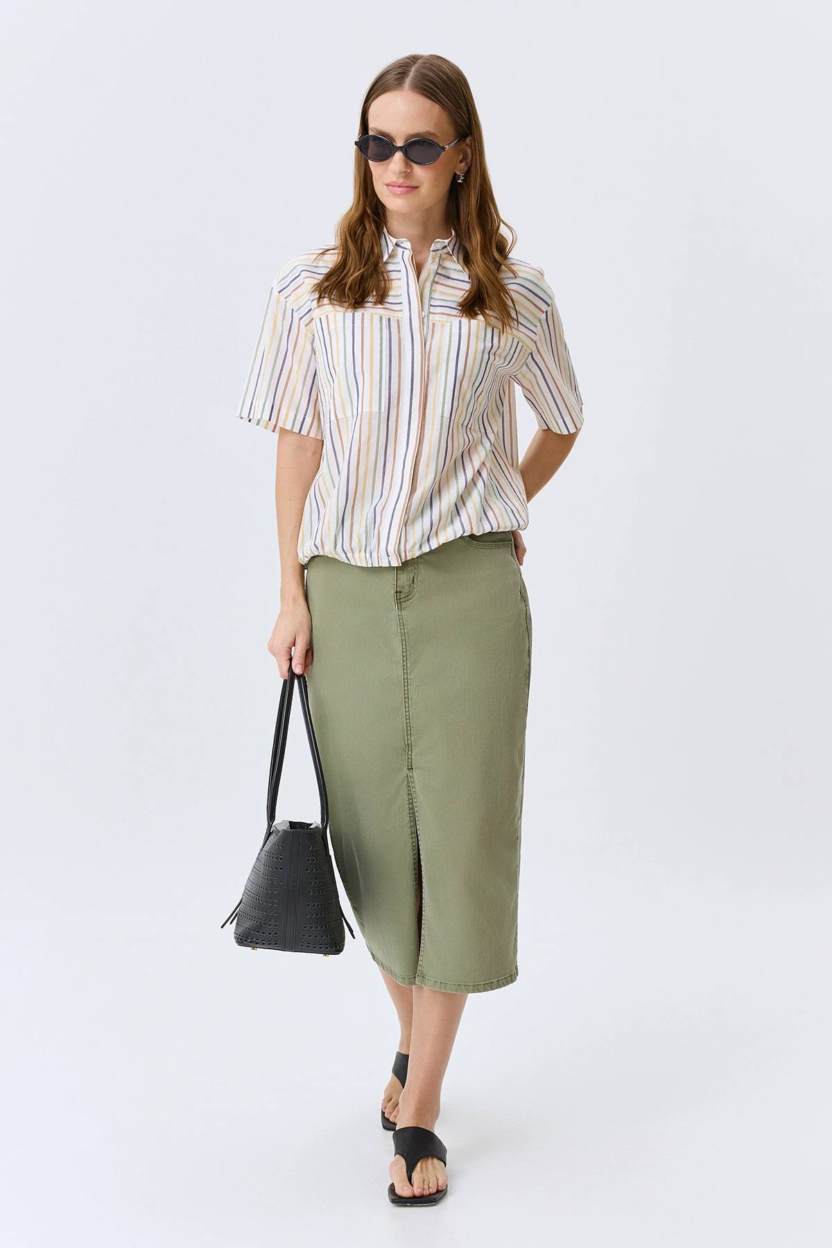 Легкая блузка в яркую полоску, 46