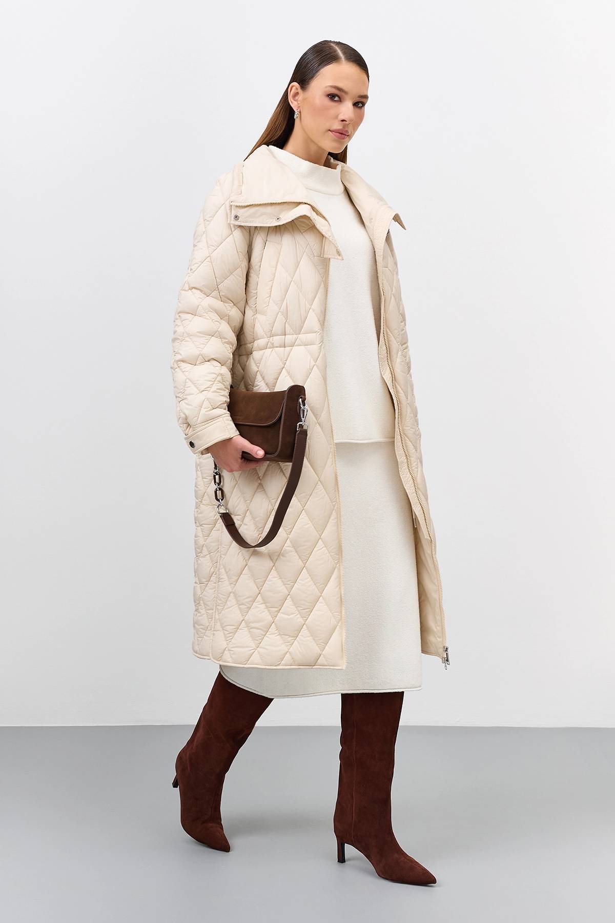 Лимитированная серия  легкое пальто с акцентным воротником и палантин, 42