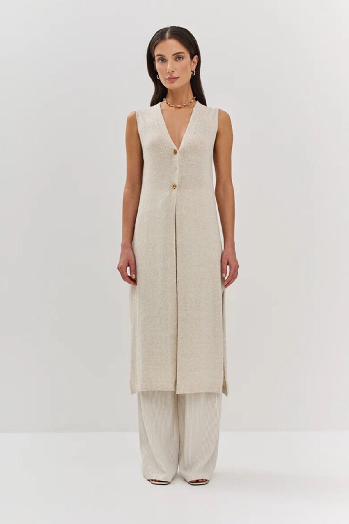 Удлинённая жилетка на пуговицах, 34р