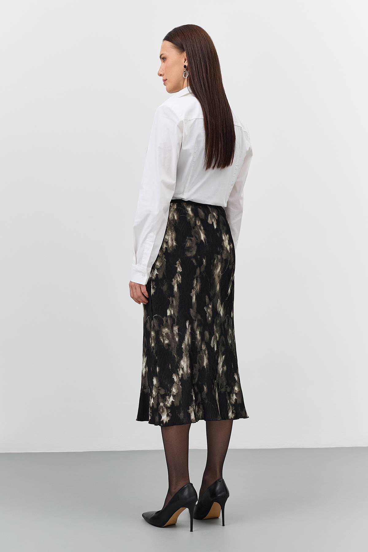 Юбка-плиссе из фактурной ткани, 50