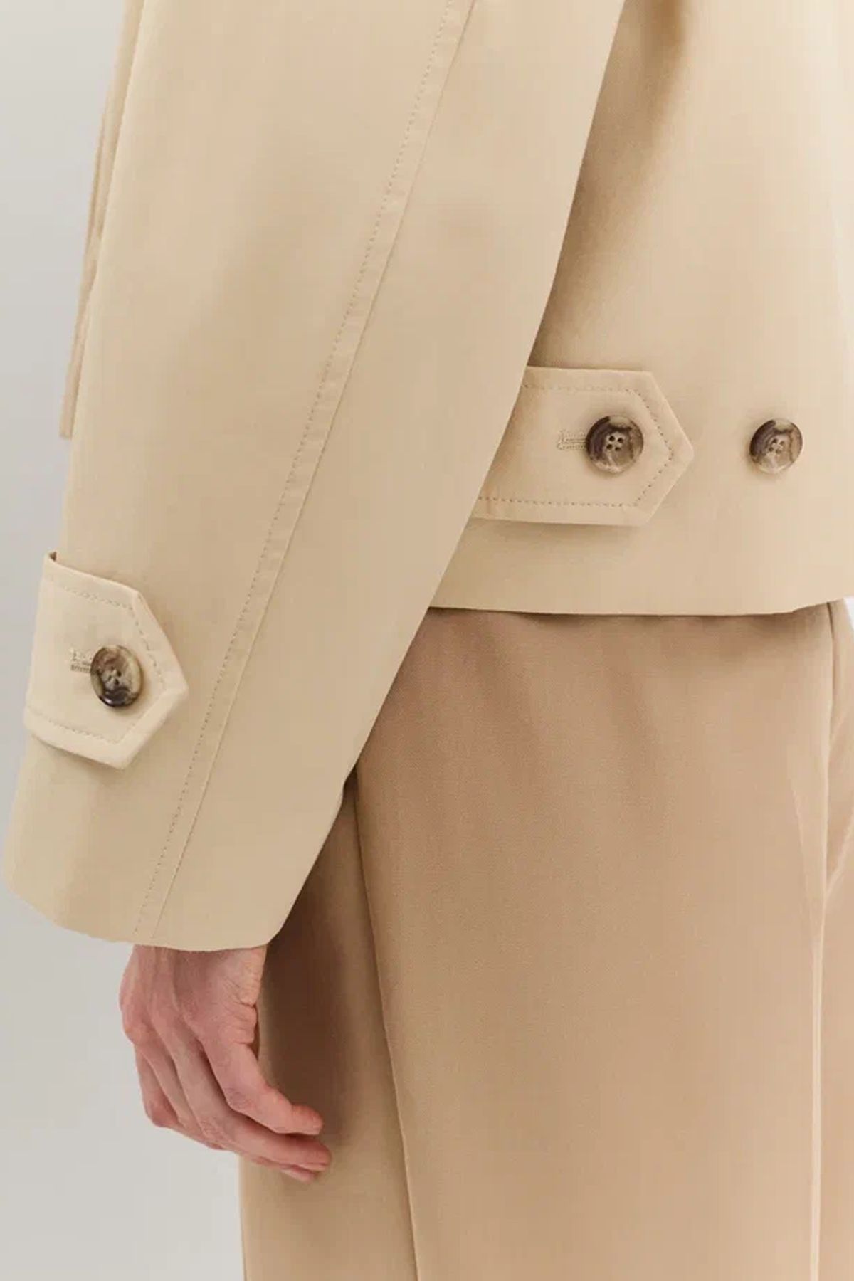 Ветровка в стиле тренча, 40р