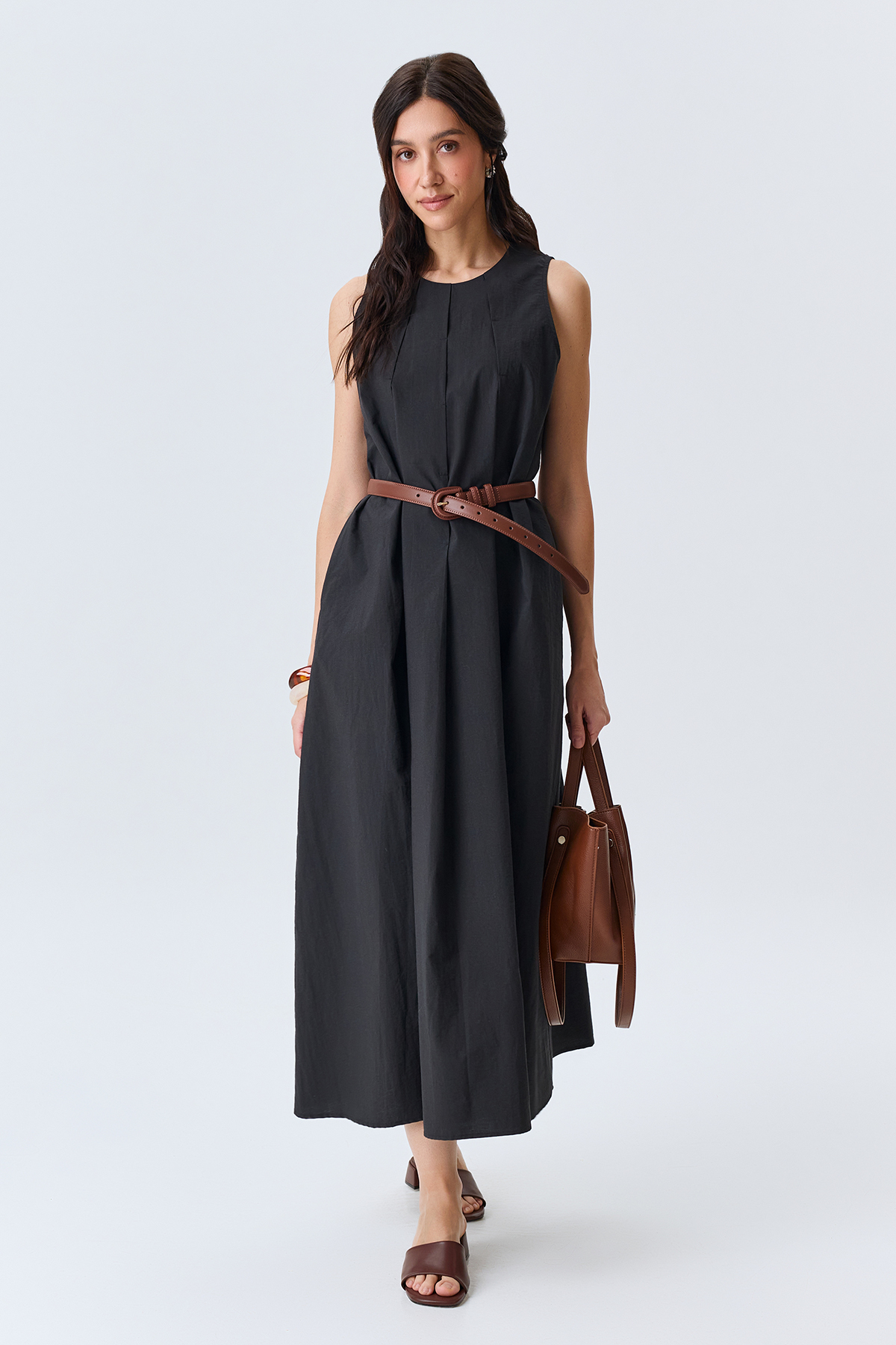 Платье макси с акцентными складками, 52