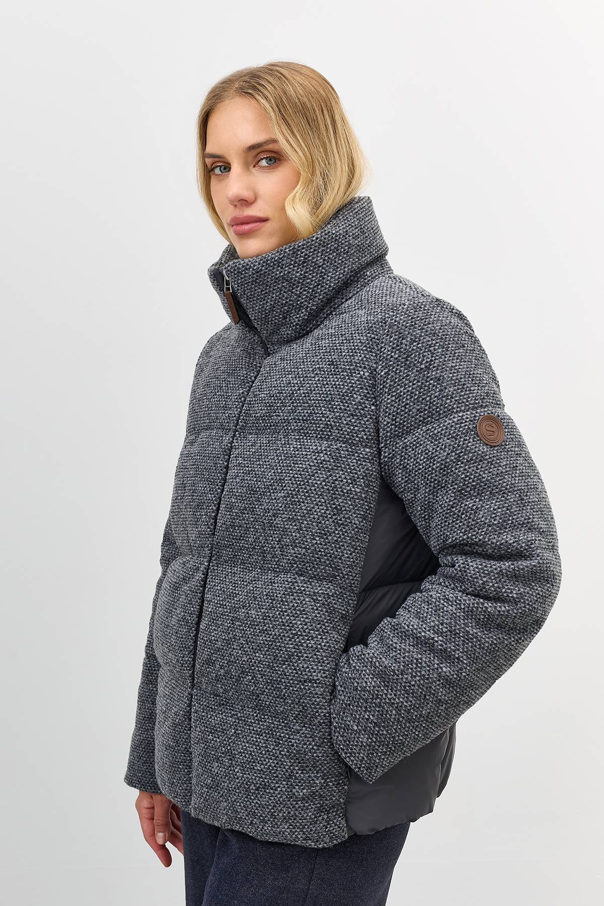 Лимитированная серия минималистичная комбинированная куртка с палантином, 44