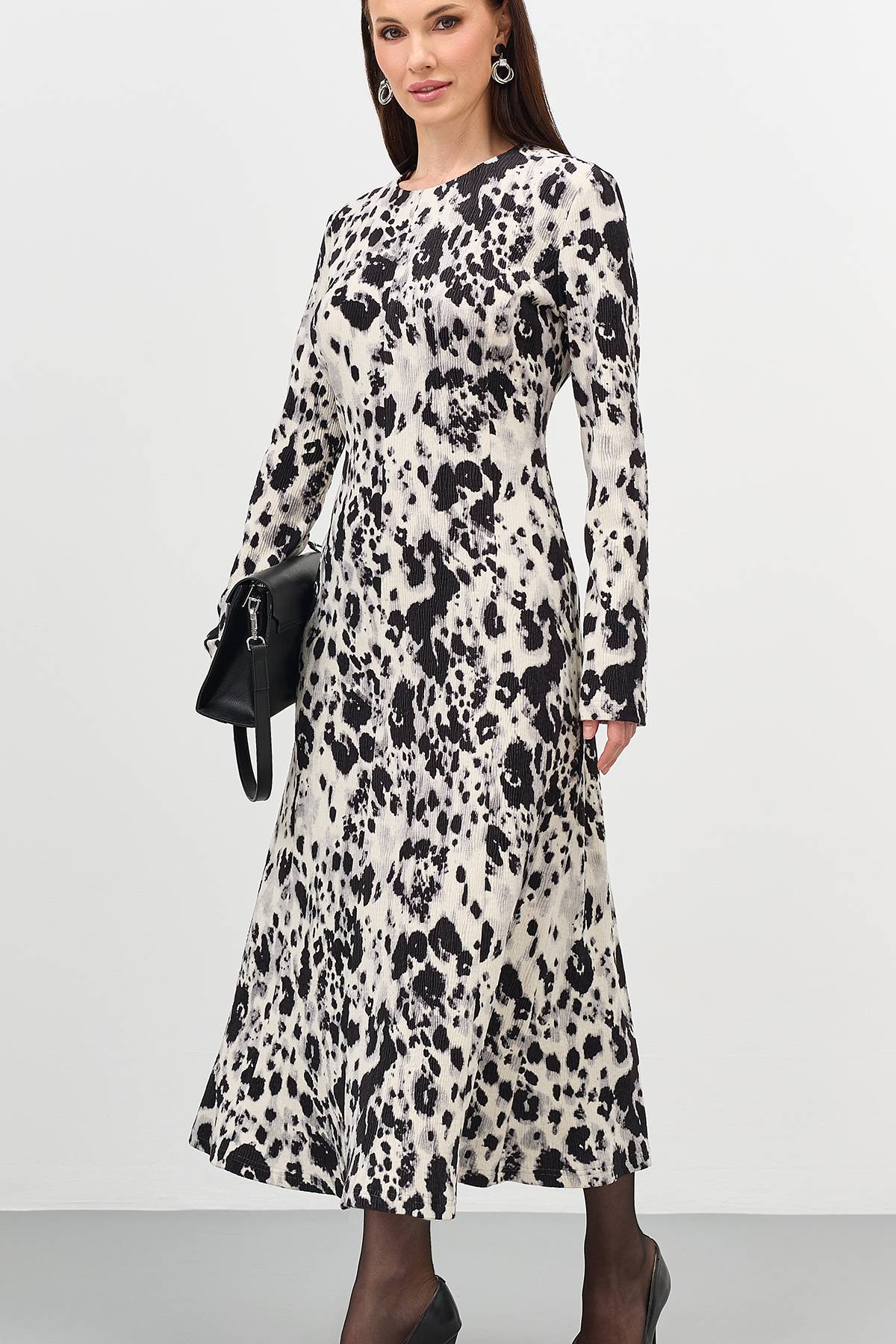 Платье с монохромным принтом, 44