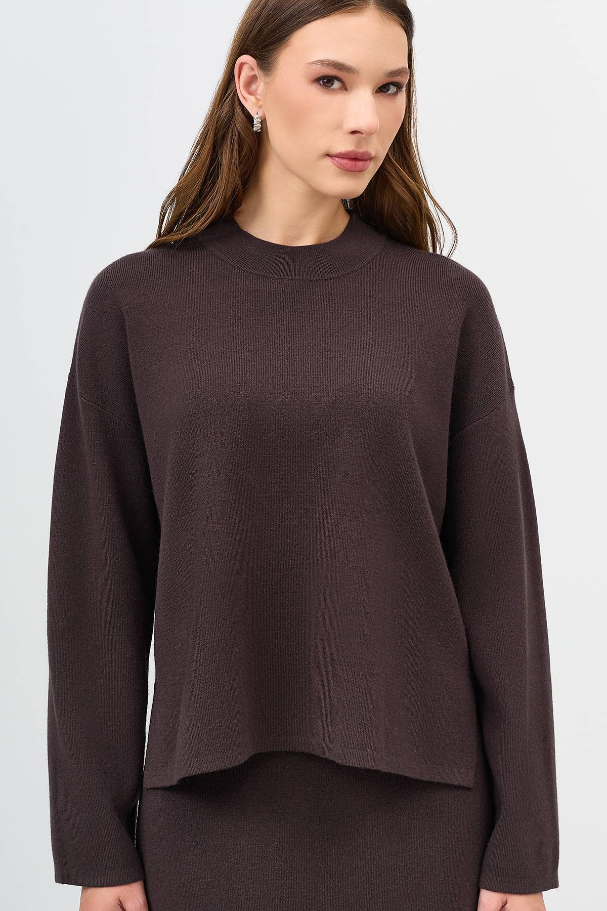 Коричневый свободный свитер с ангорой, 50