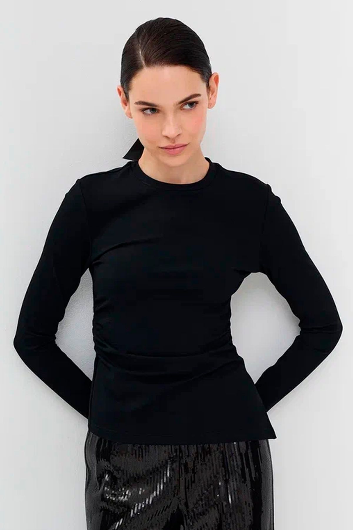 Джемпер женский Черный 40р